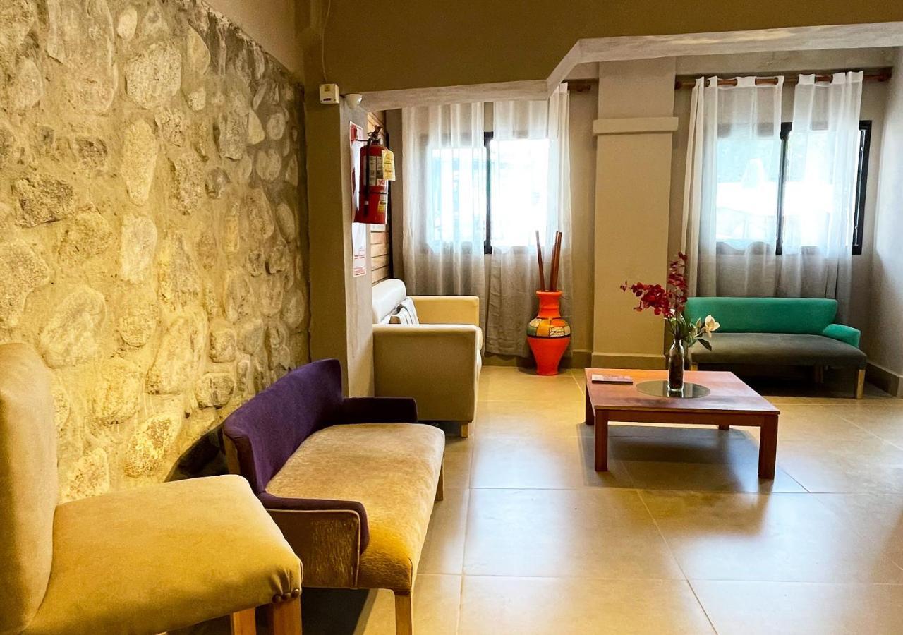 Hotel Colonial