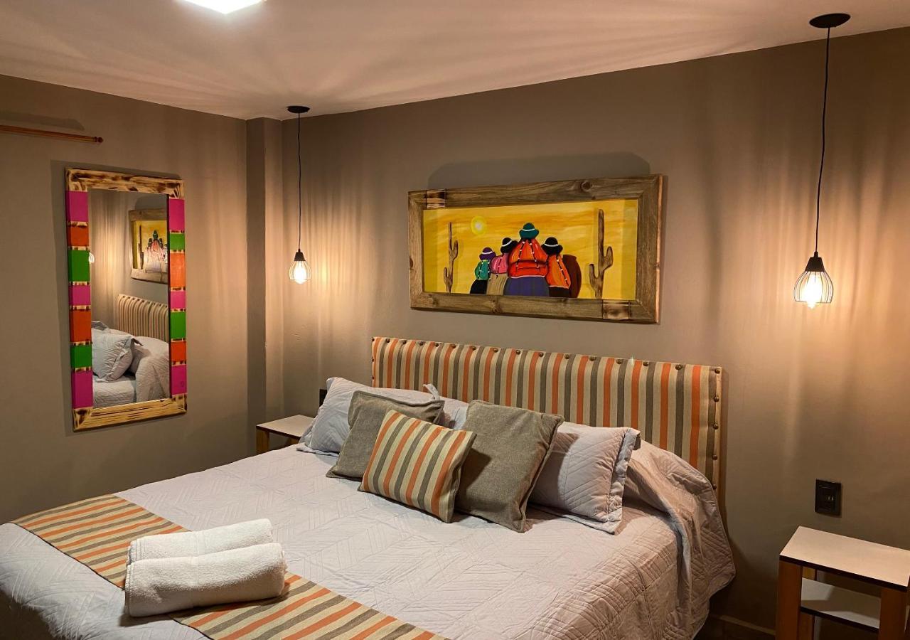 Colonial 3*